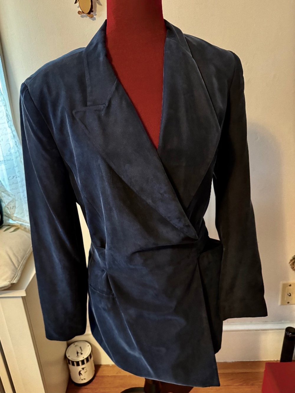 Patrick Collection Dark Blue Silk fully lined Wms Jacket size 6